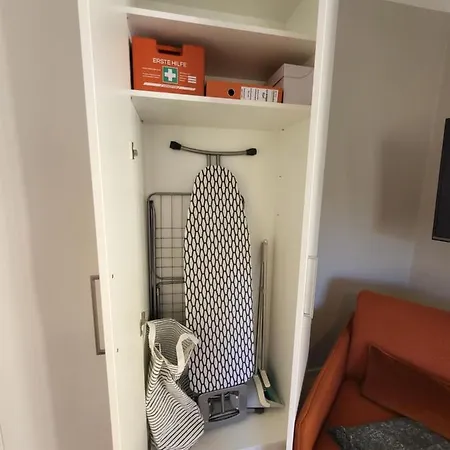 Orange Flat By Grazrentals Highest Standard & Free Parking *