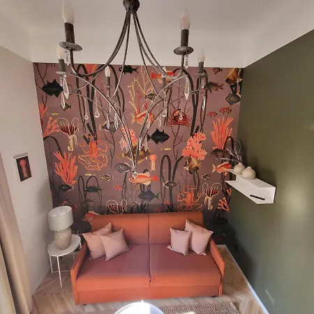 Orange Flat By Grazrentals Highest Standard & Free Parking Apartment *