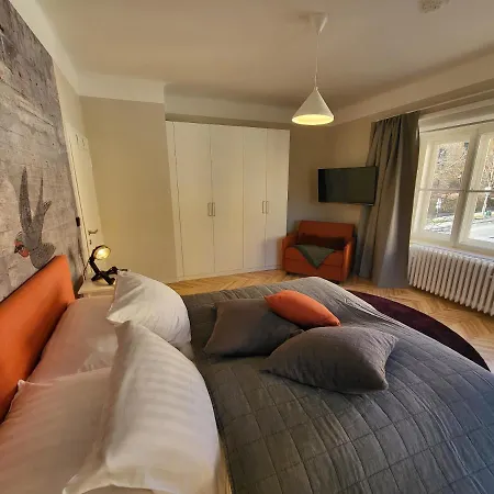 Apartment Orange Flat By Grazrentals Highest Standard & Free Parking
