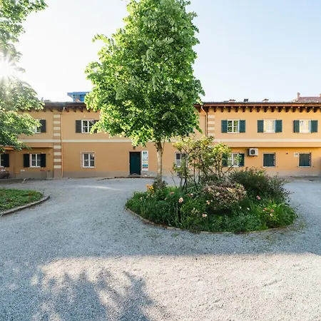 Orange Flat By Grazrentals Design 72m2 & Free Parking