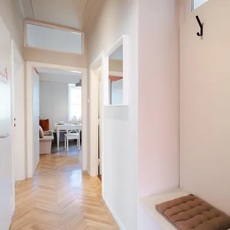 Orange Flat By Grazrentals Highest Standard & Free Parking Appartement *